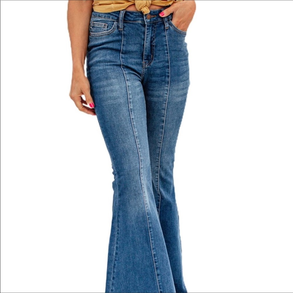 Fabulous Blue Flare Jeans w/Raw Hem & 5 Pockets - Picture 6 of 13